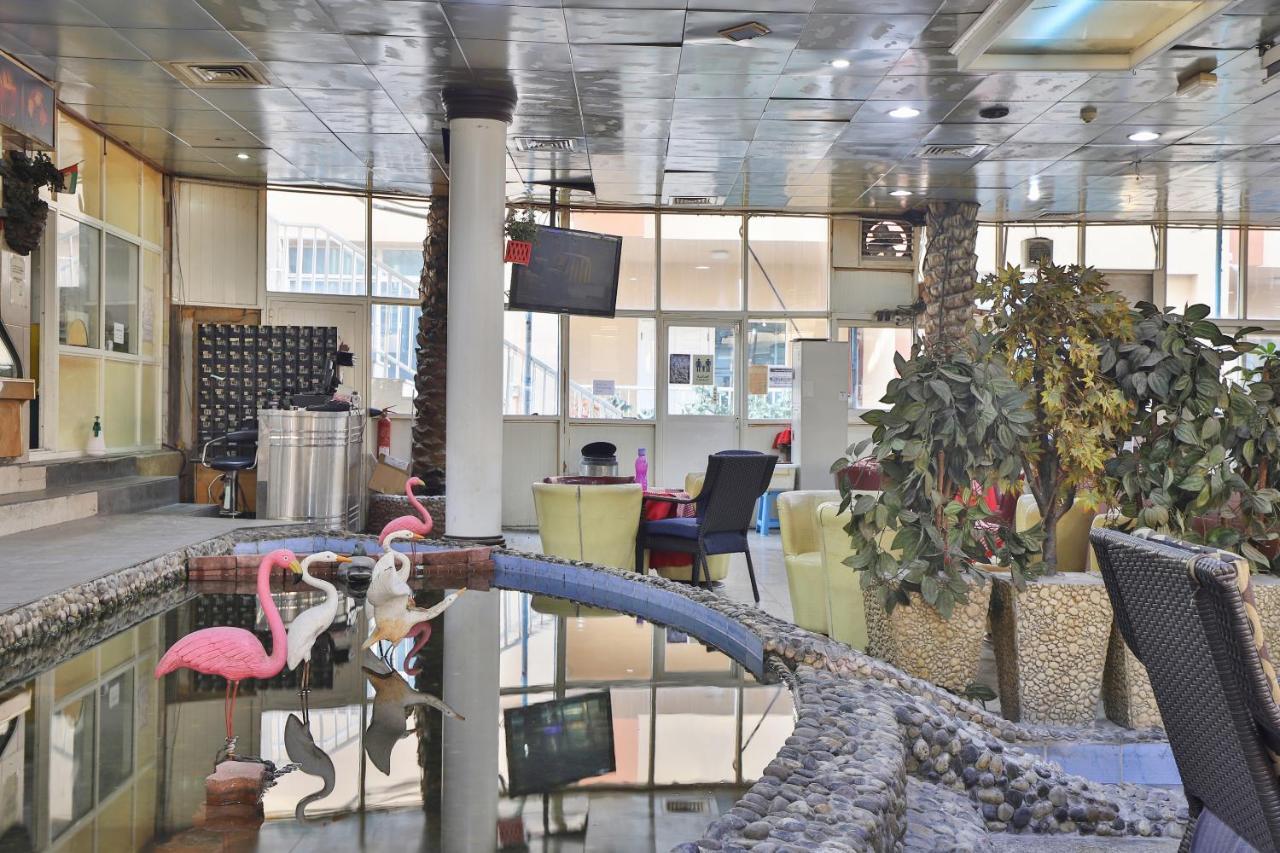 Oyo 366 Waves Hotel Ajman Exteriör bild