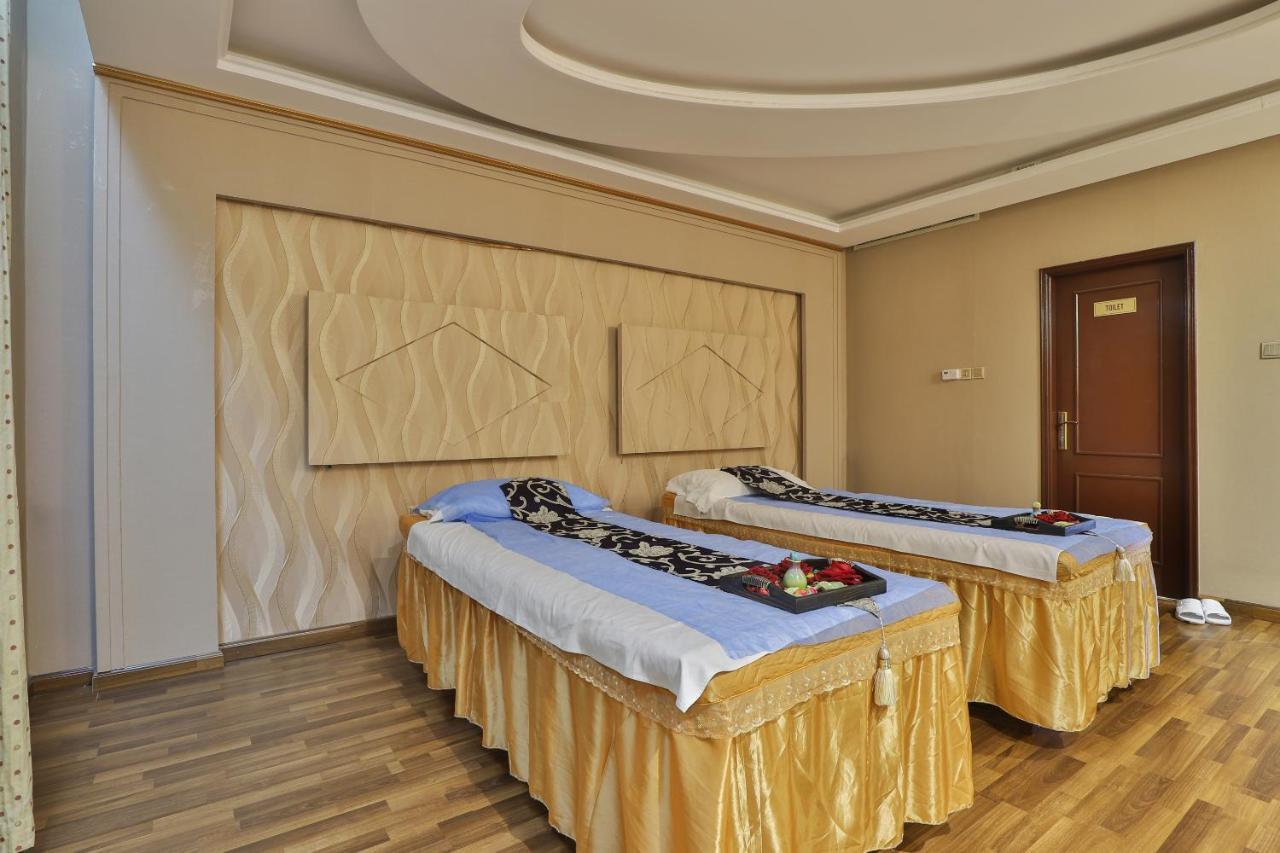 Oyo 366 Waves Hotel Ajman Exteriör bild